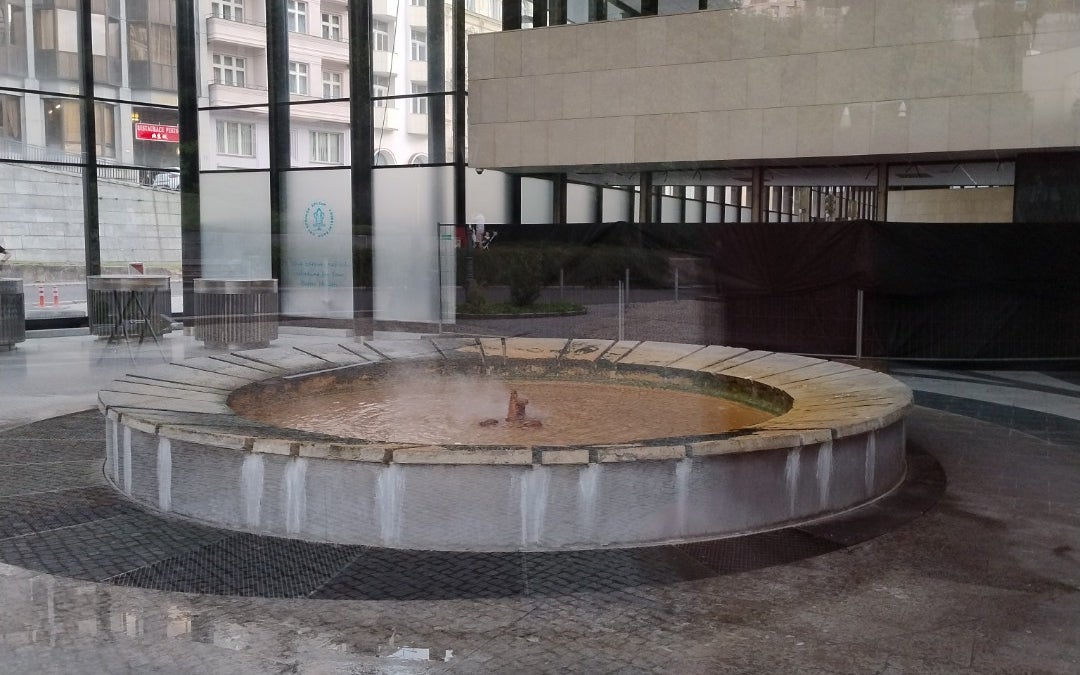 Hot Spring Colonnade (Vřídelní kolonáda)