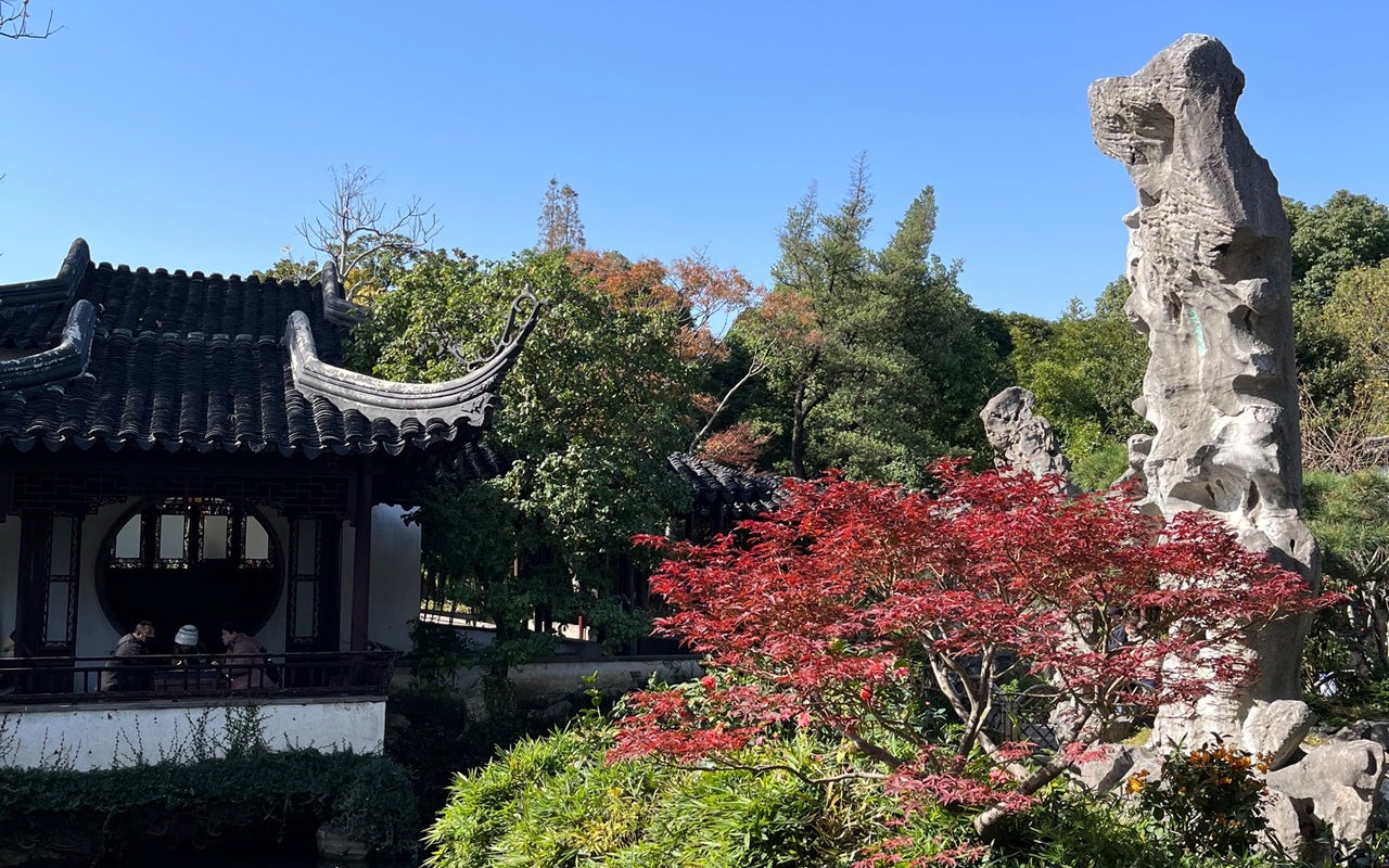 Lingering Garden (留园)