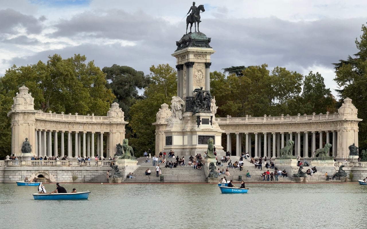Monumento a Alfonso XII de España
