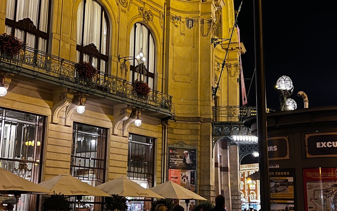 Old Town Square (Staroměstské náměstí)