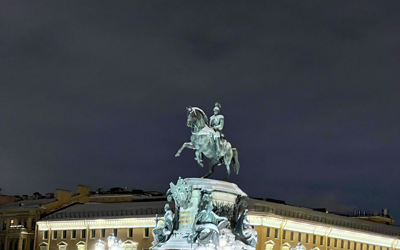Saint Isaac’s Square (Исаакиевская площадь)