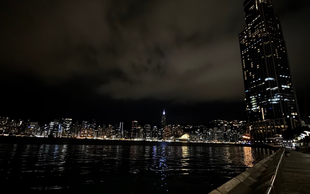 Tsim Sha Tsui Promenade (尖沙咀海濱花園)