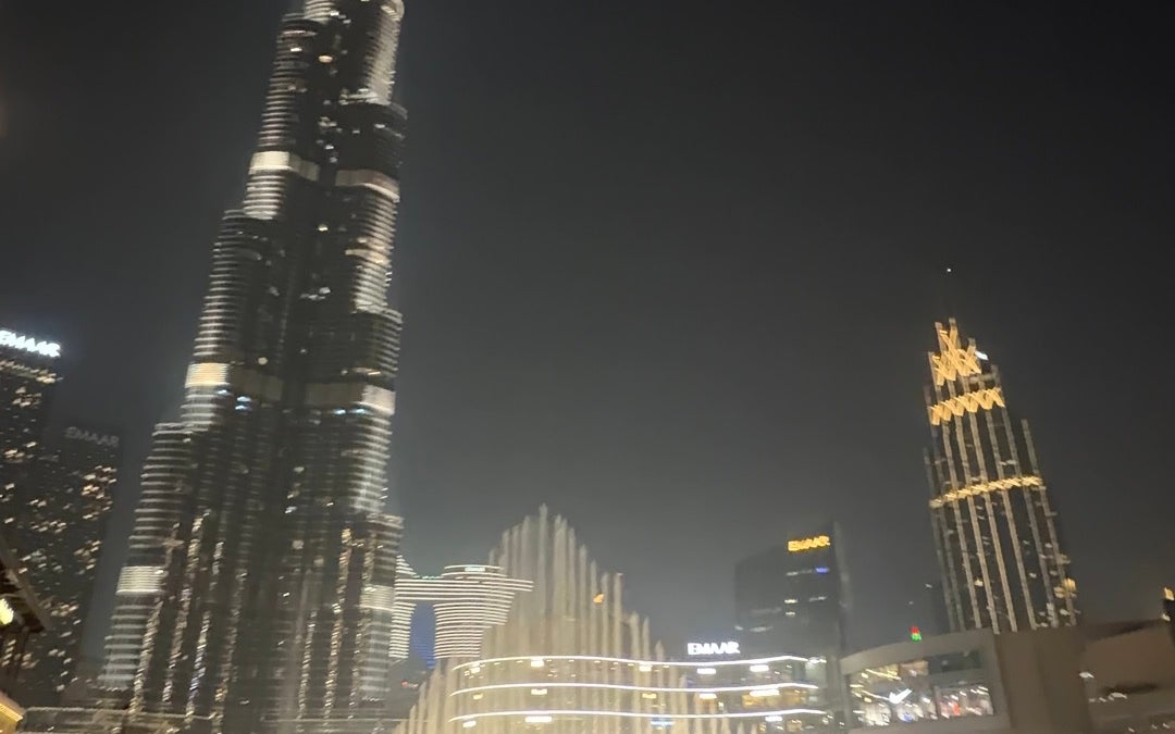 The Dubai Fountain (نافورة دبي)