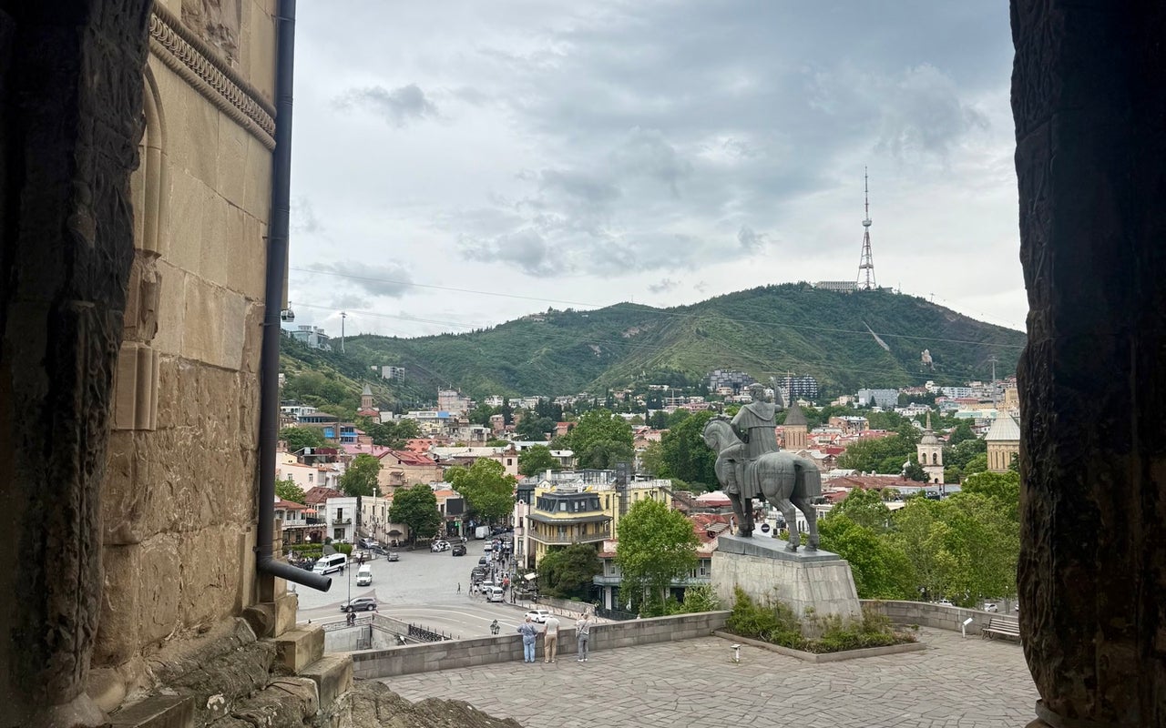 Metekhi Church (მეტეხის ტაძარი)