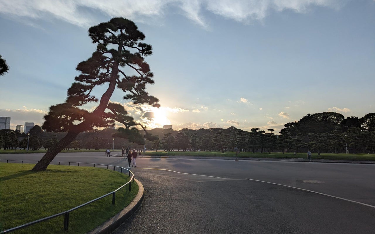 Oct 21: Peaceful Walk Around Tokyo Imperial Palace