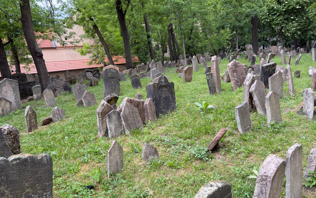 Old Jewish Cemetery (Starý židovský hřbitov)