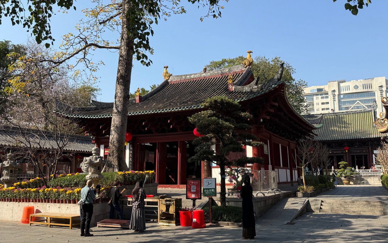 Liurong Subdistrict (六榕街道)