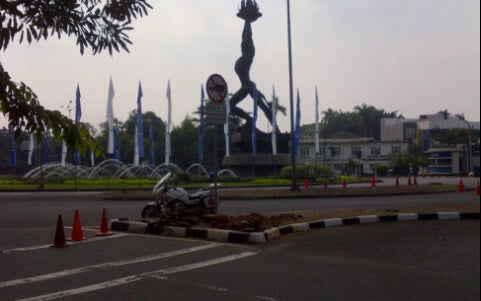 Tugu Pemuda Senayan