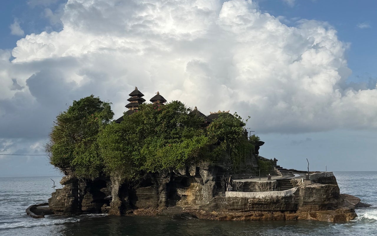 Tanah Lot Temple (Pura Luhur Tanah Lot)