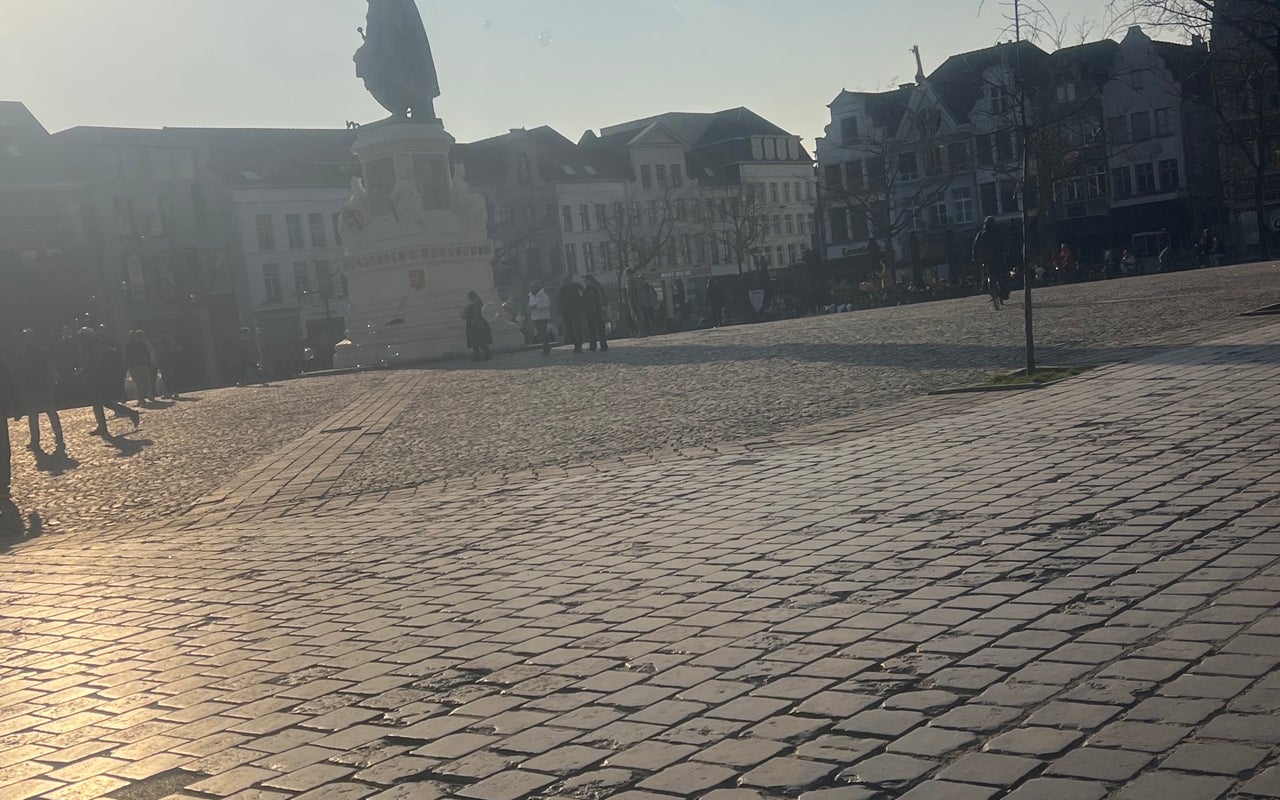 Friday Market (Vrijdagmarkt)