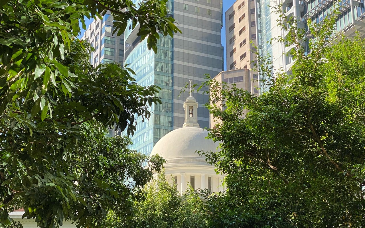 Former French Mission Building (前法國外方傳道會大樓)