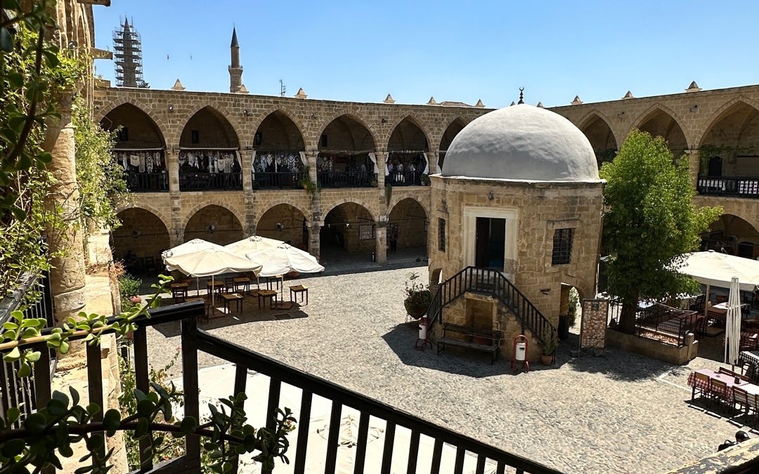 Büyük Han (The Great In) (Büyük Han)