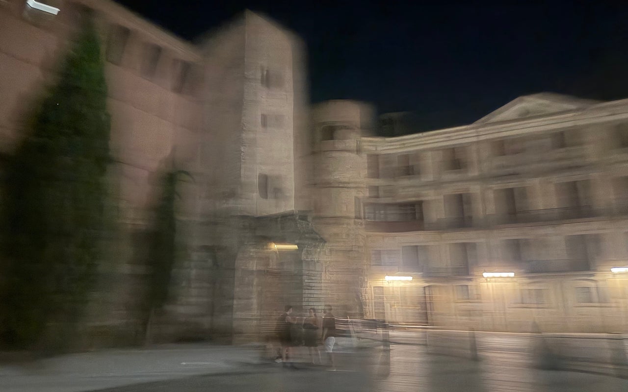 Barcelona Essentials: Gothic Quarter to Modernisme and the Seafront