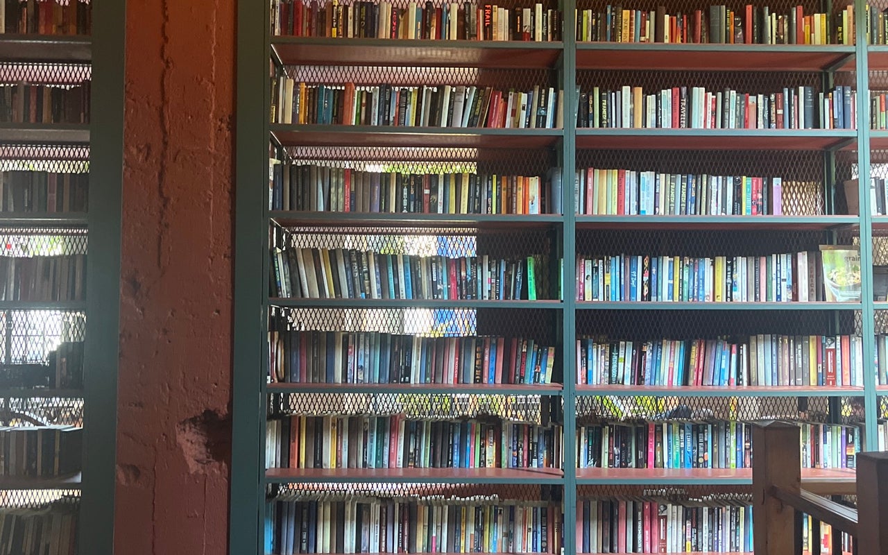 Stamba Bookstore