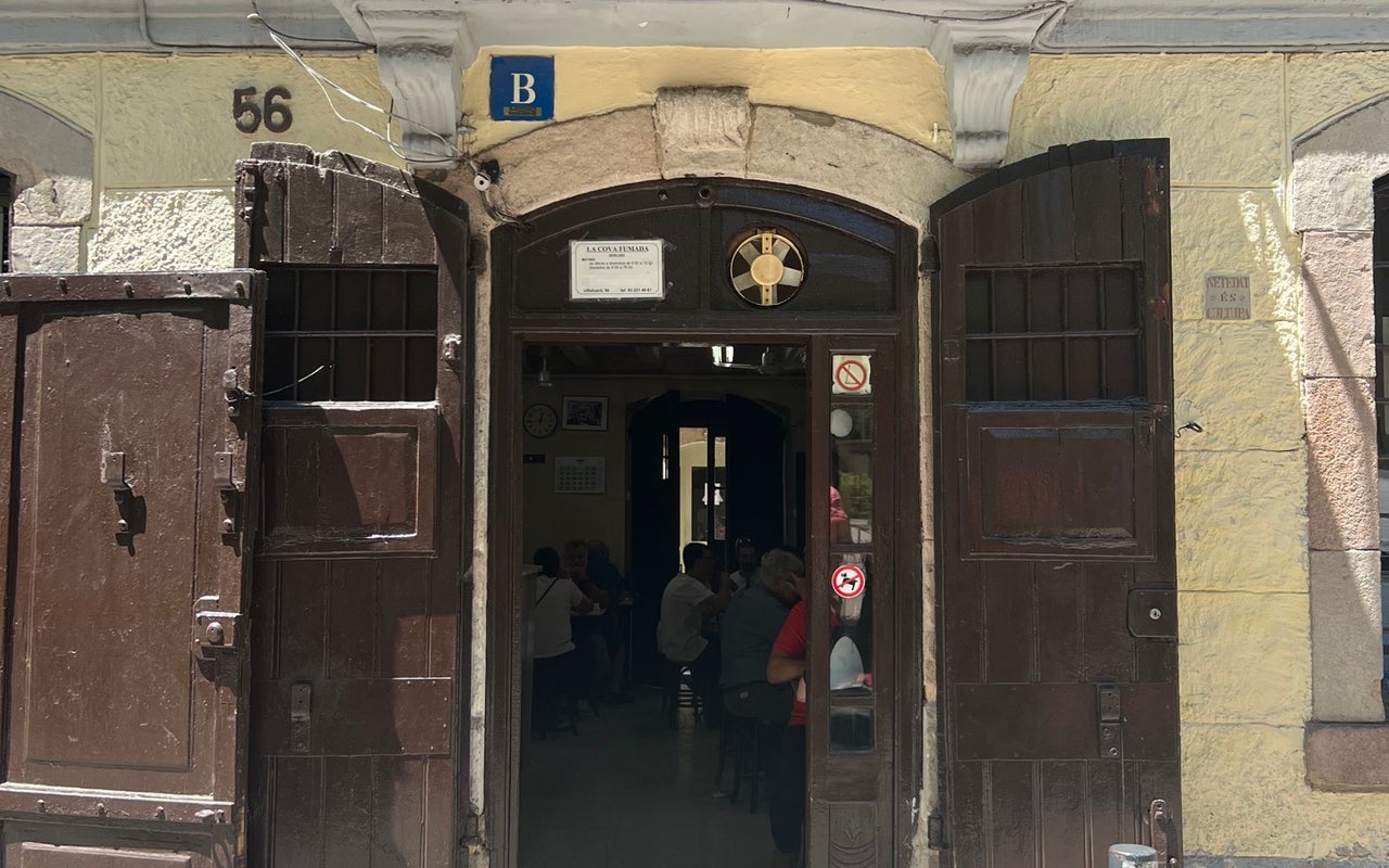 La Cova Fumada