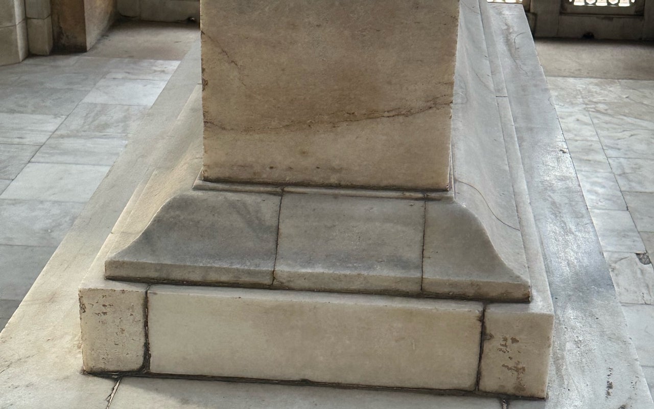Tomb of Qutb-ud-din Aibak (مقبرہ سلطان قطب الدین ایبک)