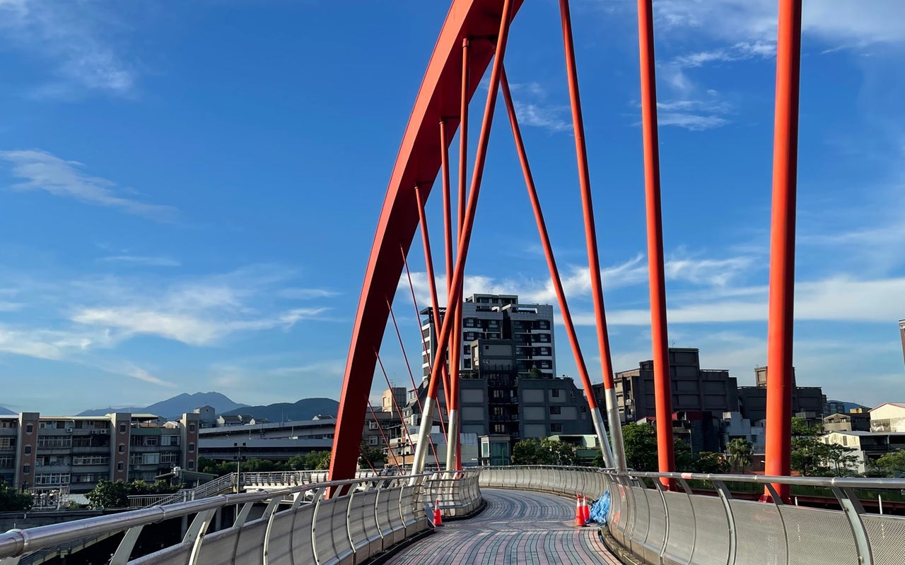 Rainbow Bridge (彩虹橋)