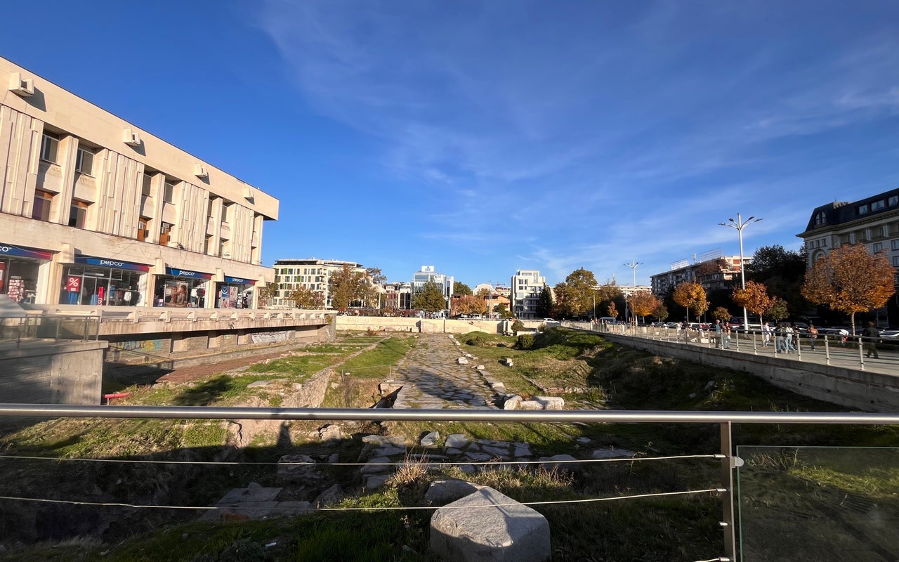 Площад Централен (Central Square)