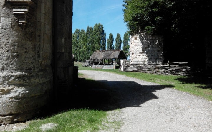 Site Medieval De Folleville