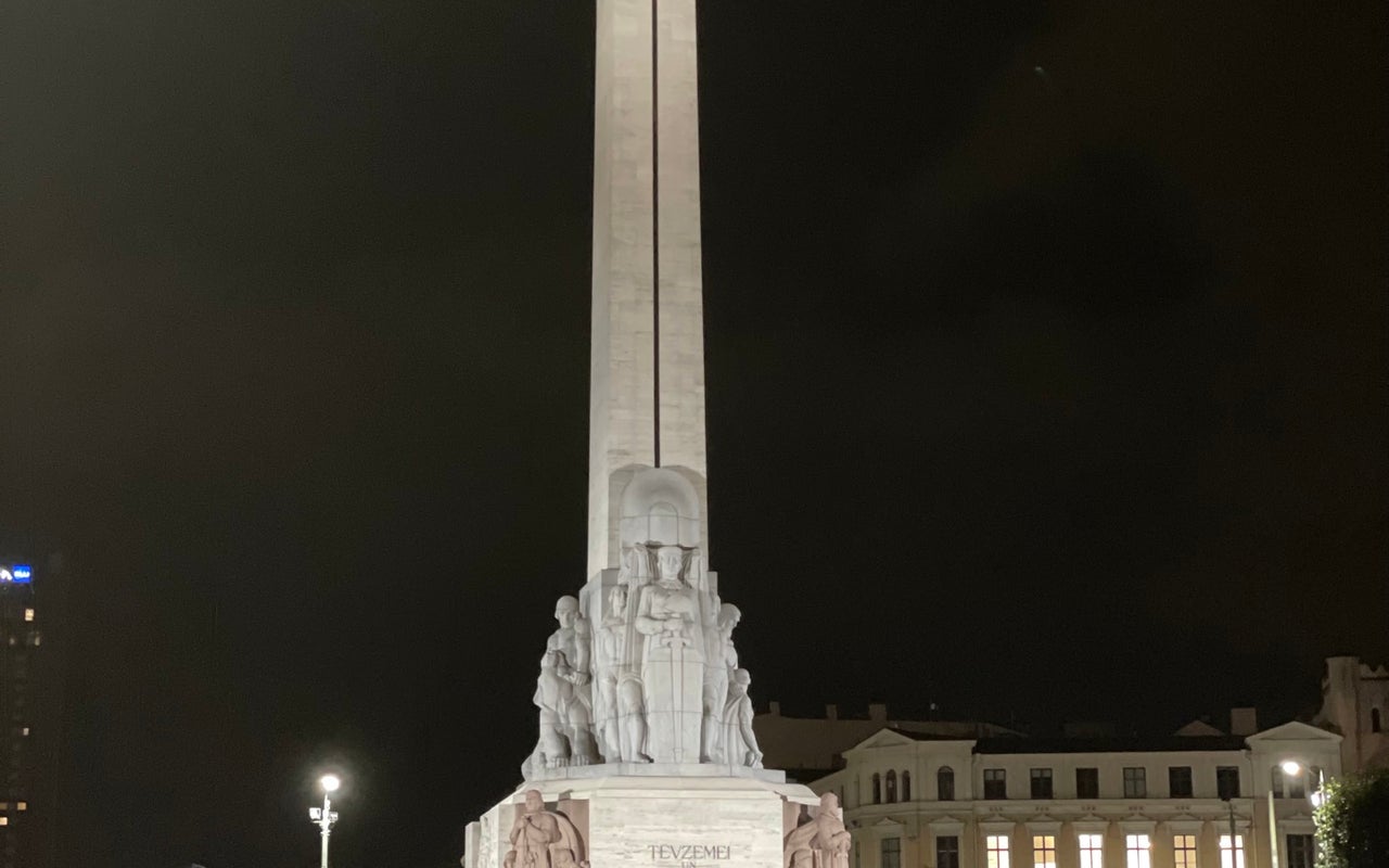 Freedom Monument (Brīvības piemineklis)