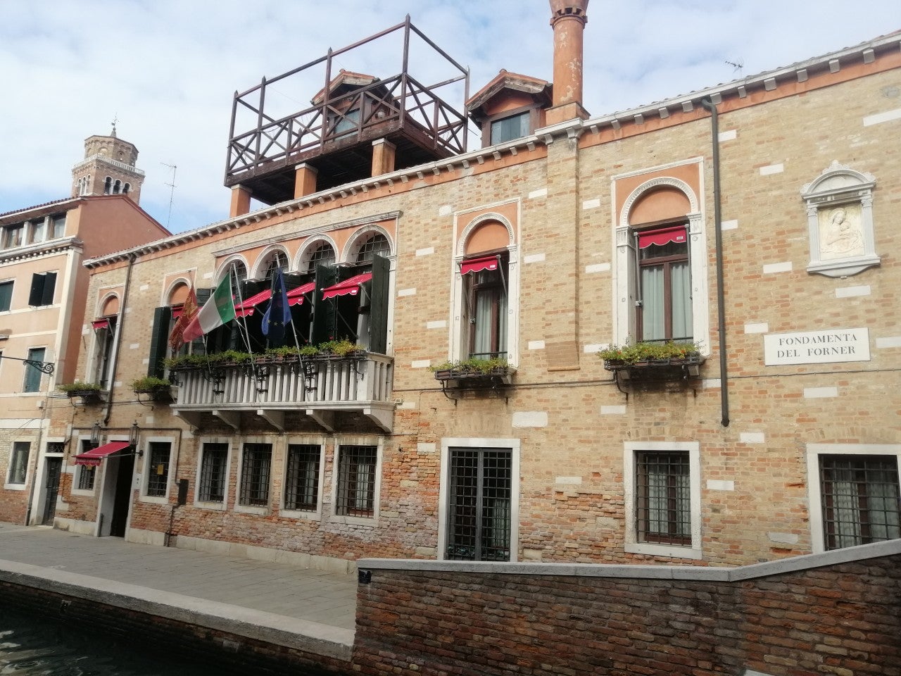 hotel