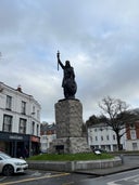 King Alfred's Statue