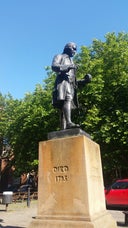 Josiah Wedgwood Statue
