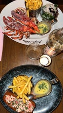 Burger & Lobster