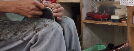 Far east plaza shop shoe repair