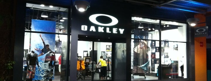 Oakley Vault, 5117 Factory Shops Blvd Ellenton, FL