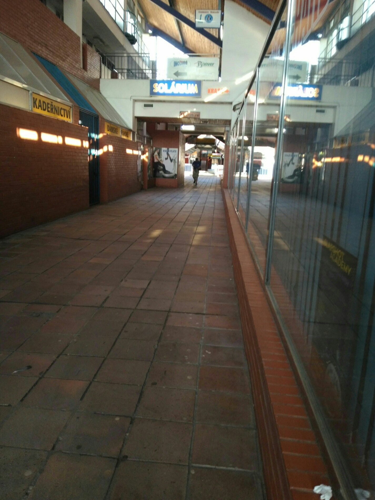 shopping-mall