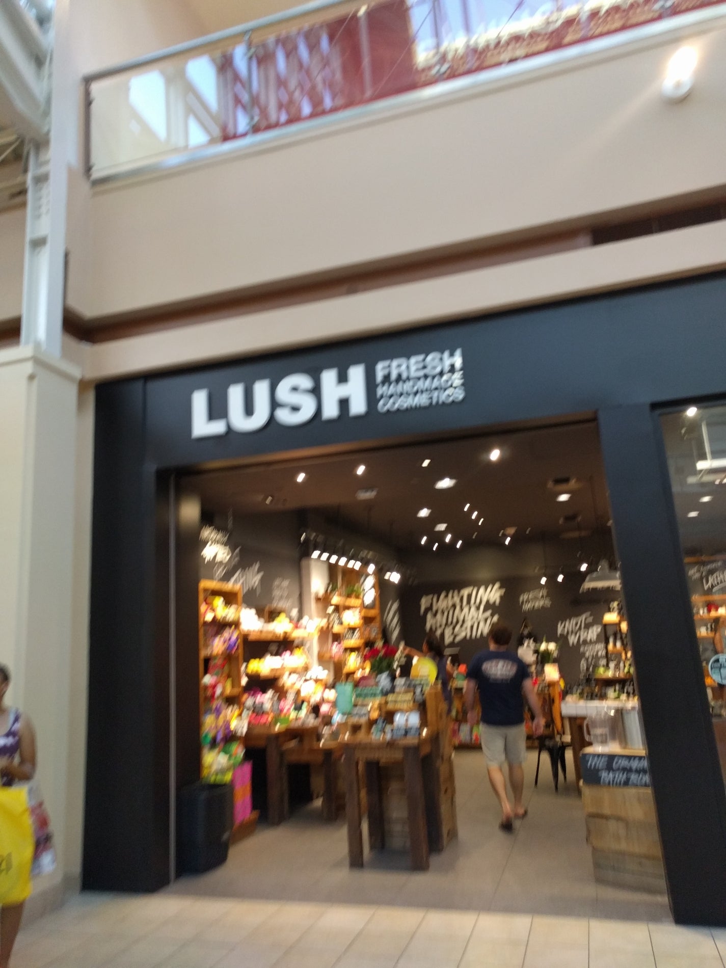 cosmetics-shop