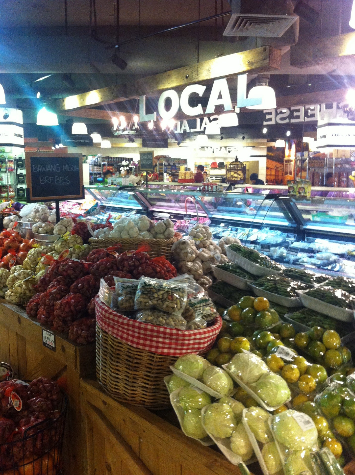 fruit-vegetable-store