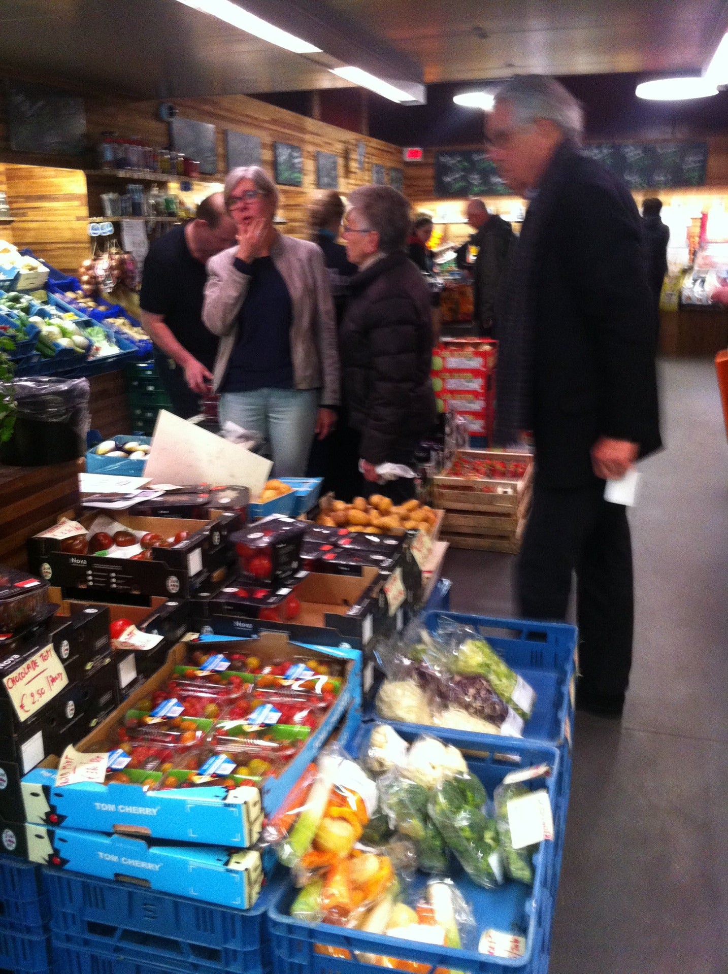 fruit-vegetable-store