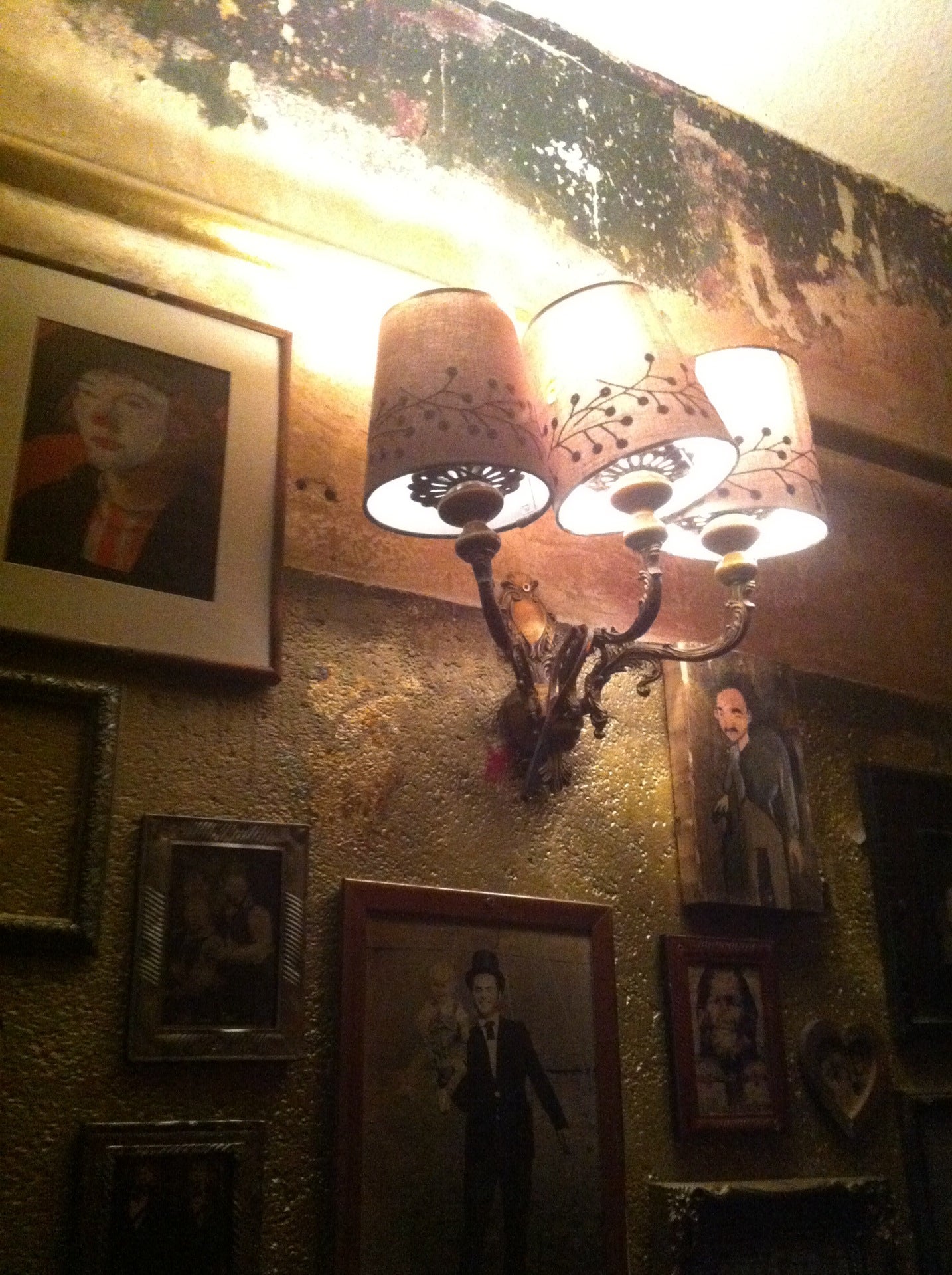 bar