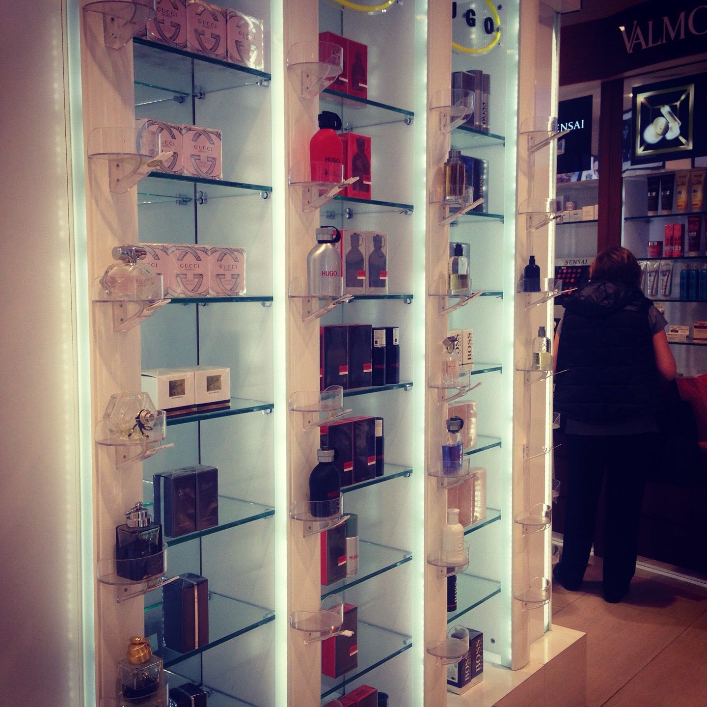 cosmetics-shop