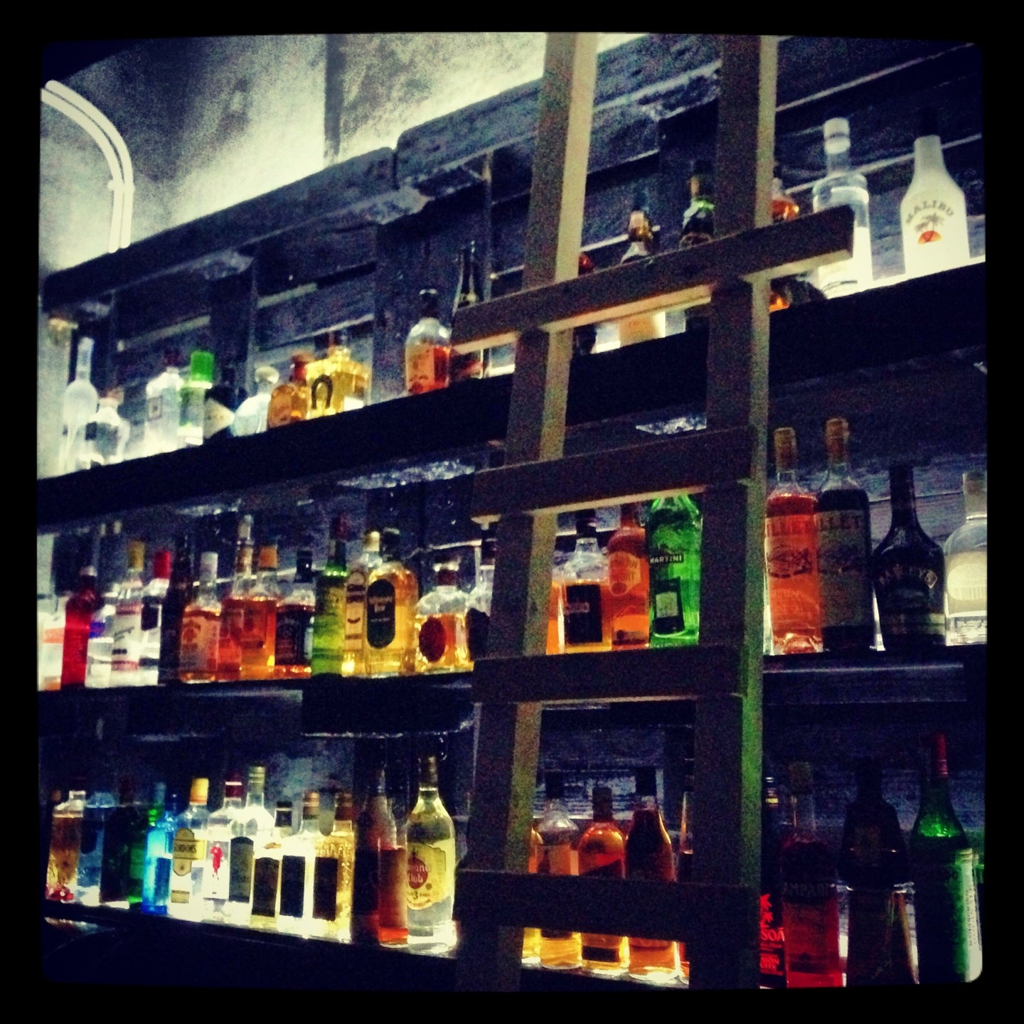 bar