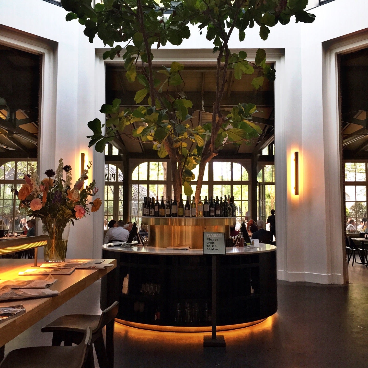 restaurant