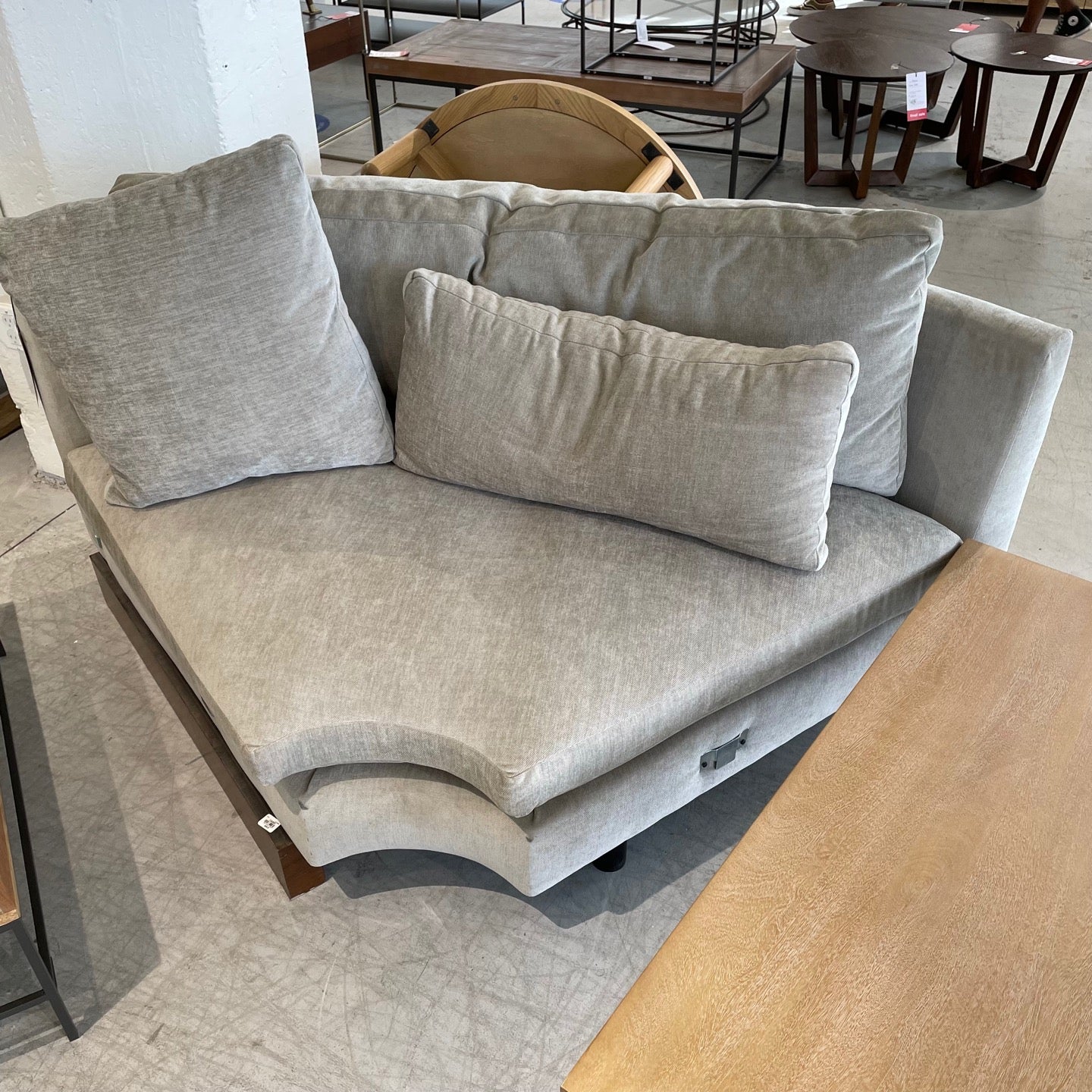 furniture-home-store