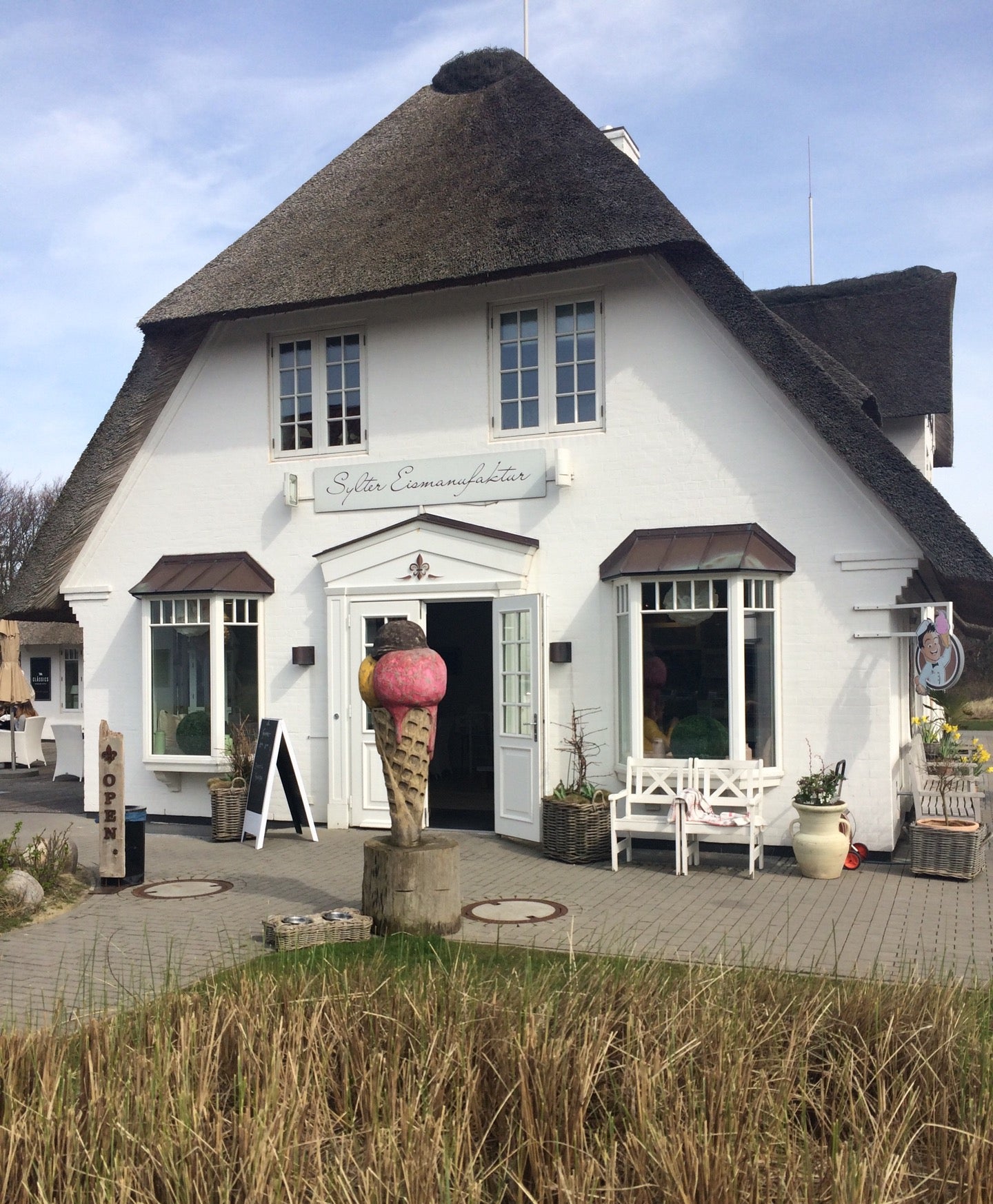 ice-cream-shop