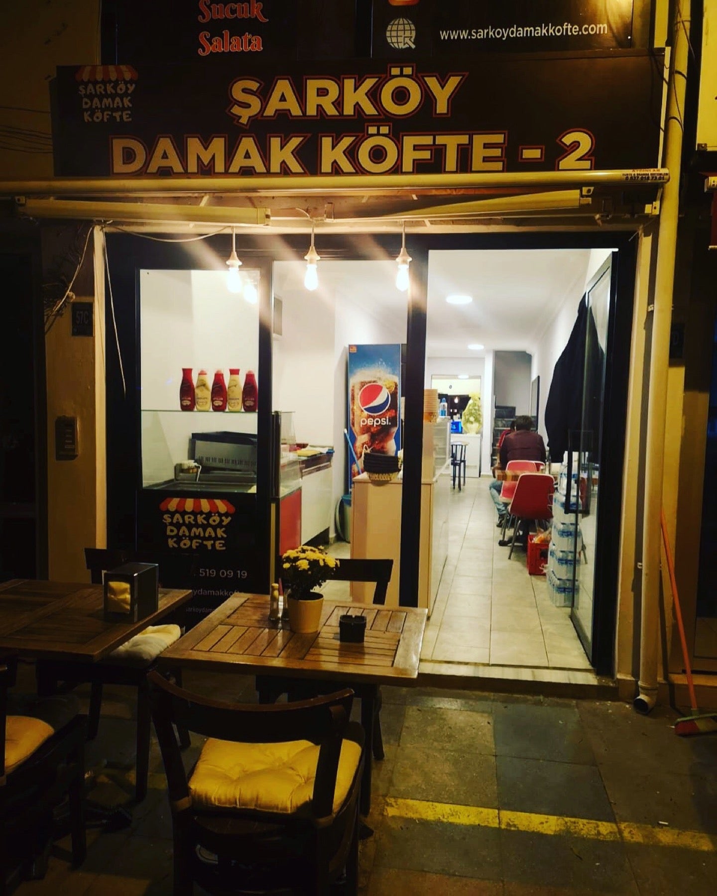 fast-food-restaurant