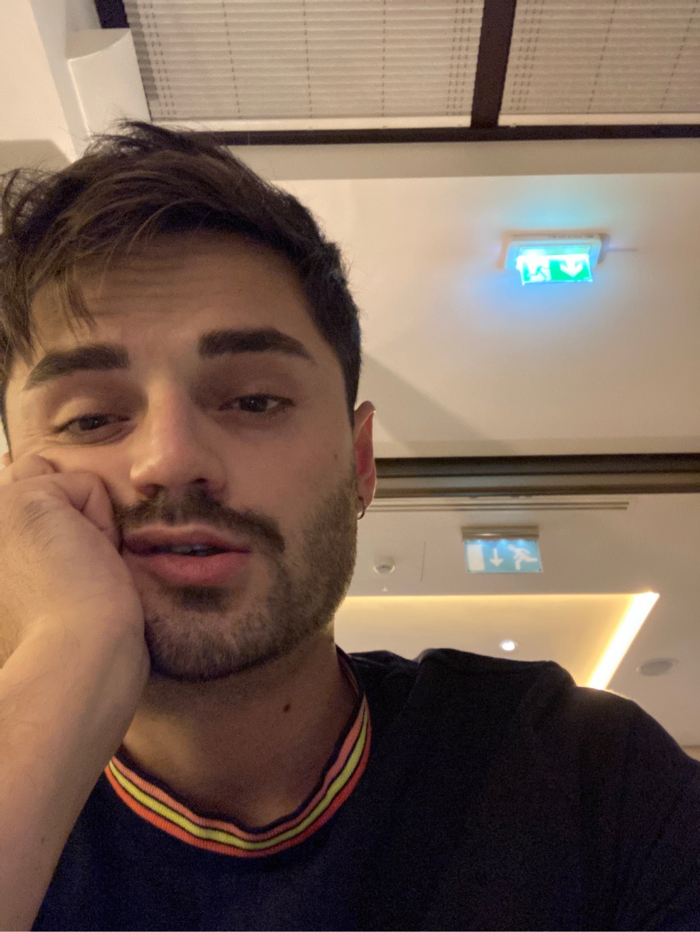 hotel-bar