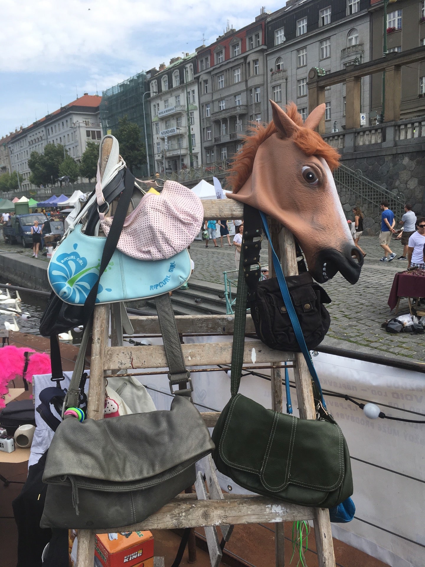 flea-market