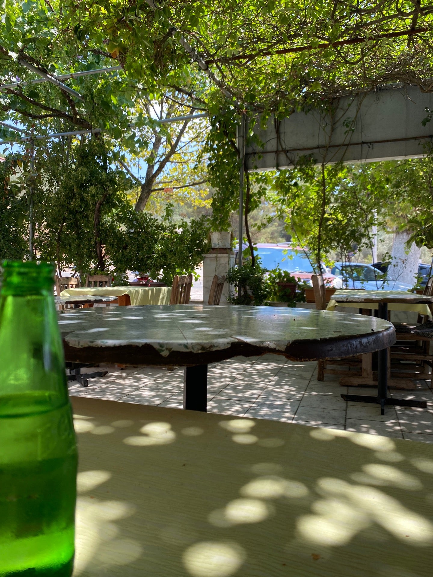 food-court
