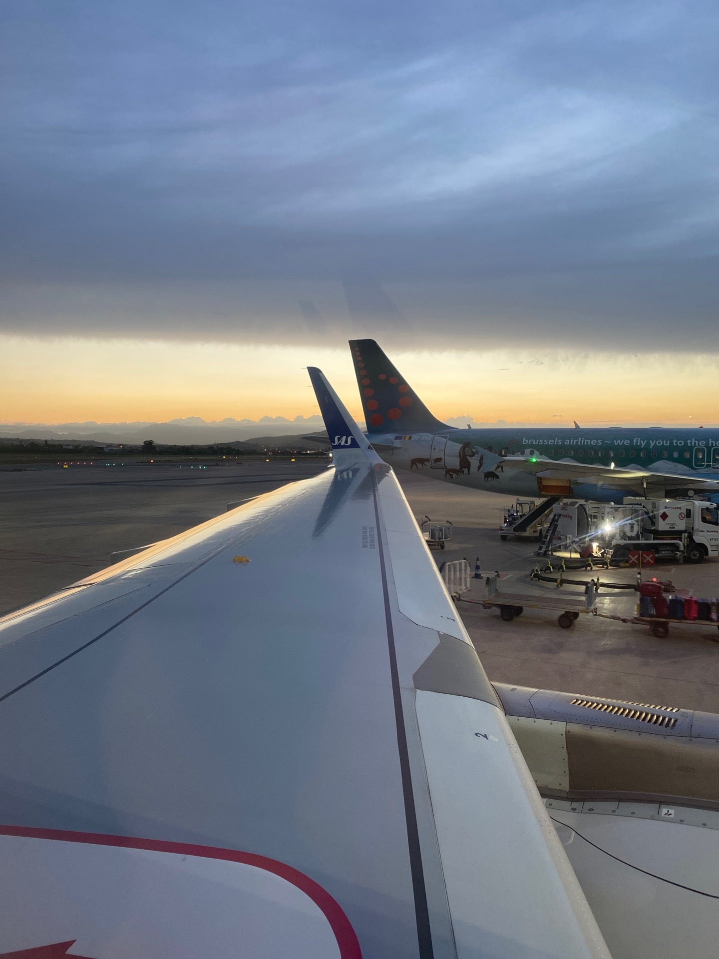 airport-gate