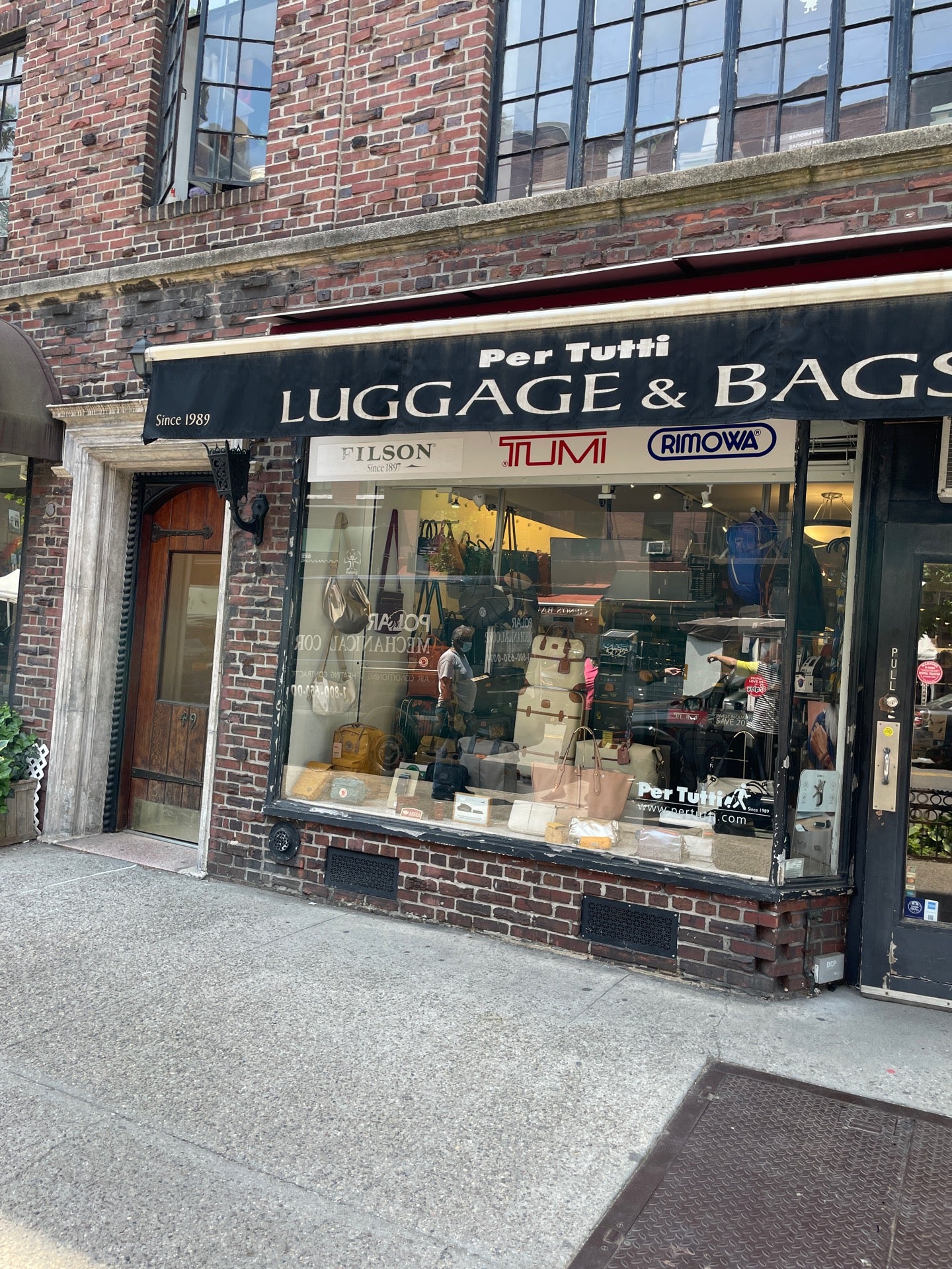 luggage-store