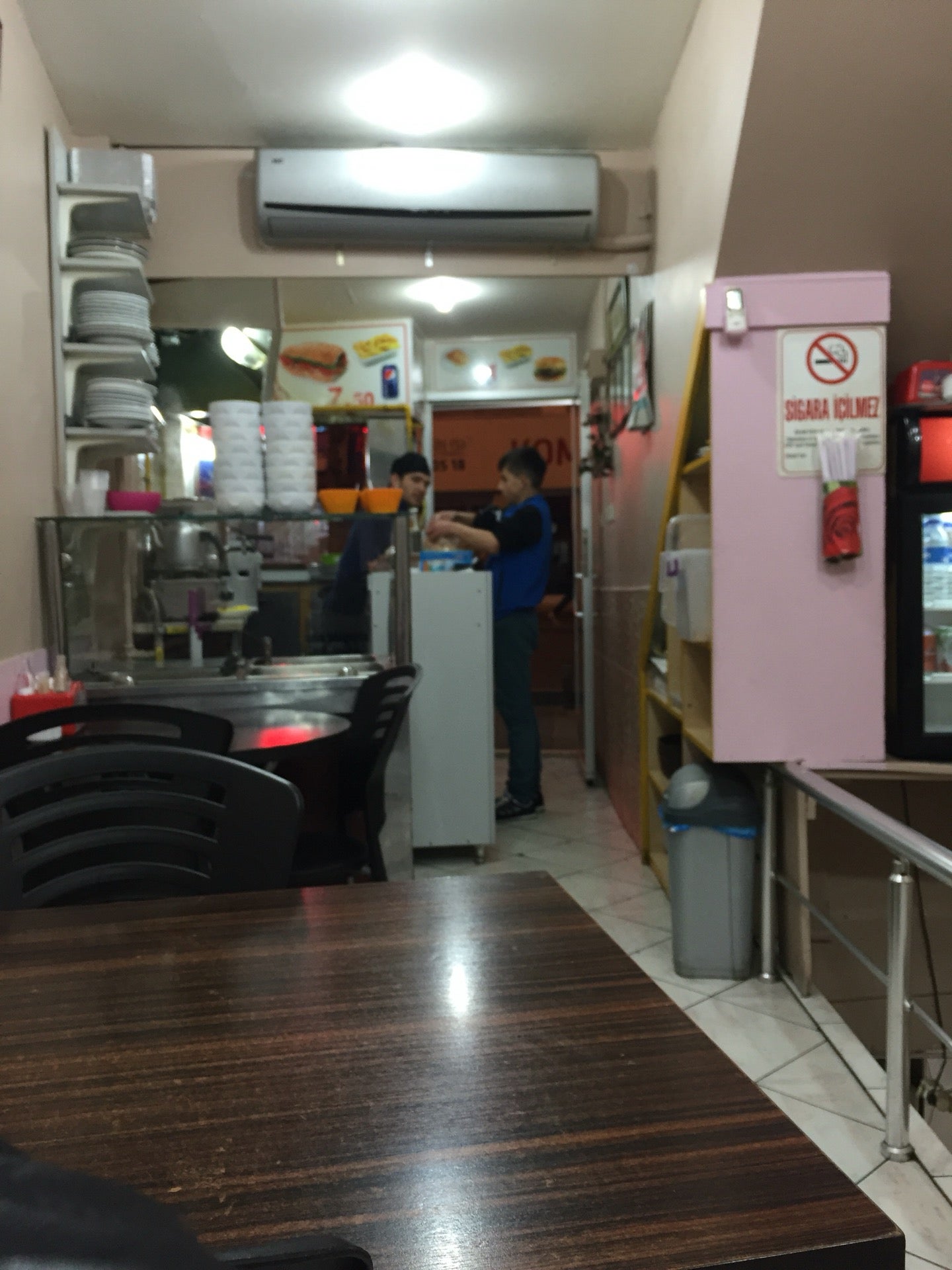 fast-food-restaurant