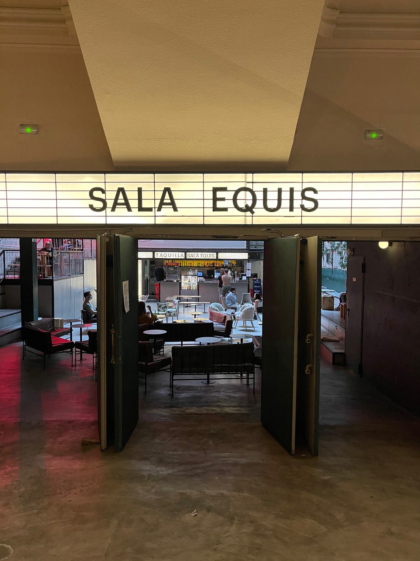 indie-movie-theater
