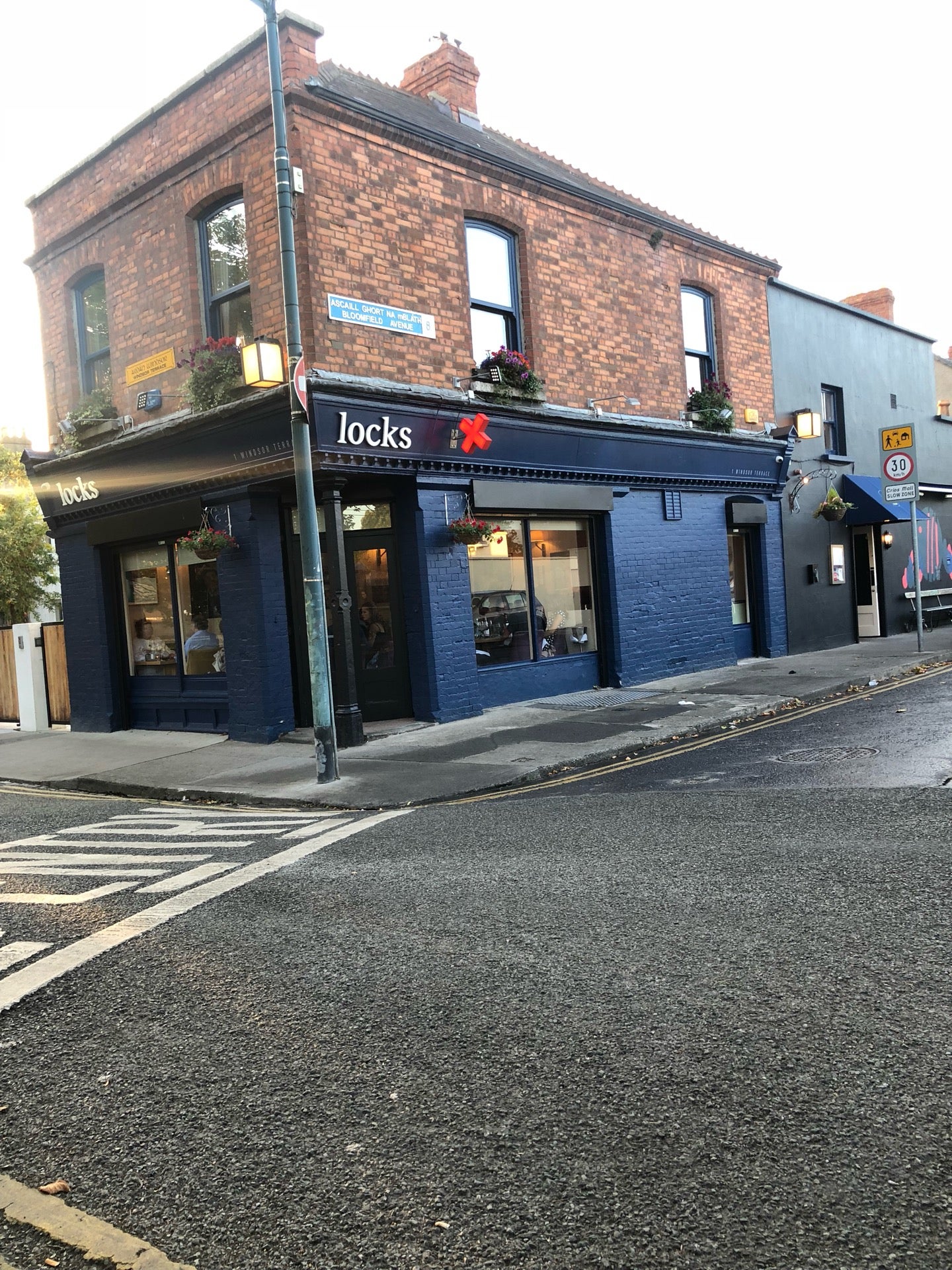 restaurant
