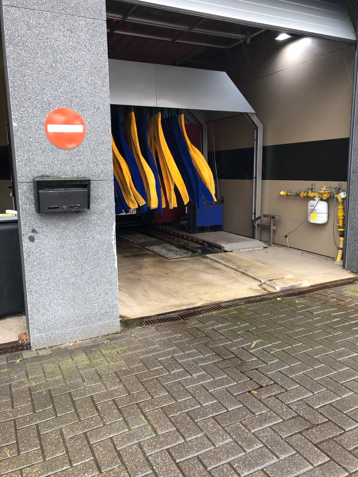 car-wash